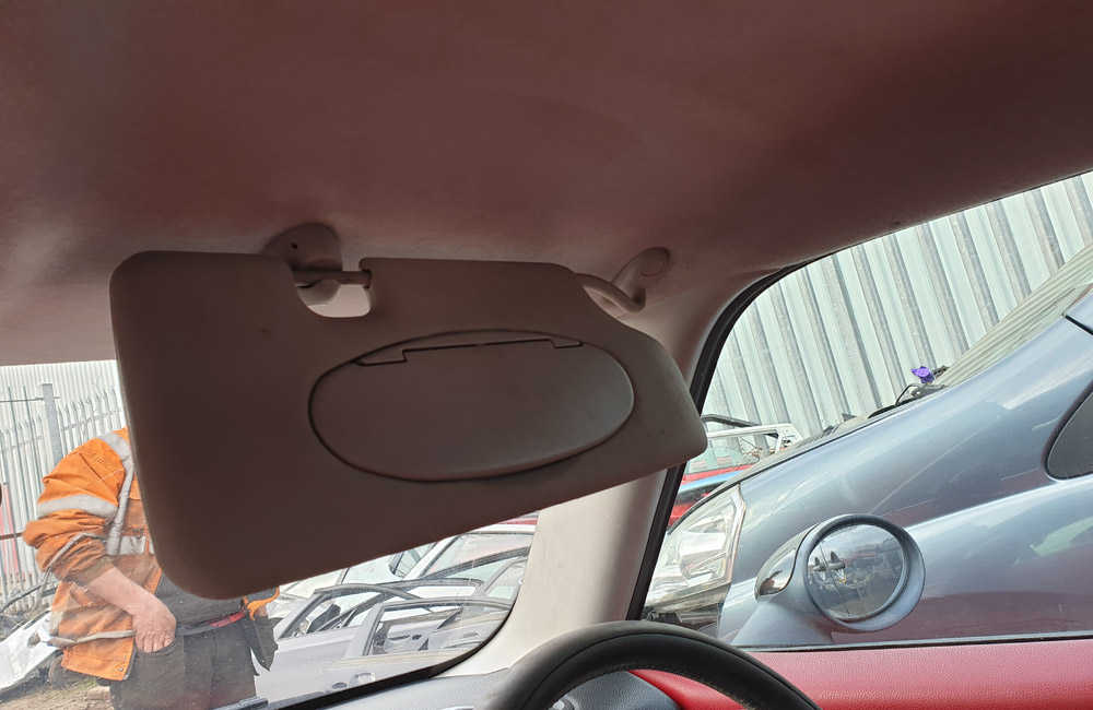 Mini One One Sun visor driver side